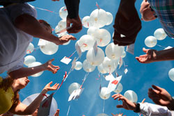 Hochzeit Sachsen-Anhalt : Luftballons steigen lassen