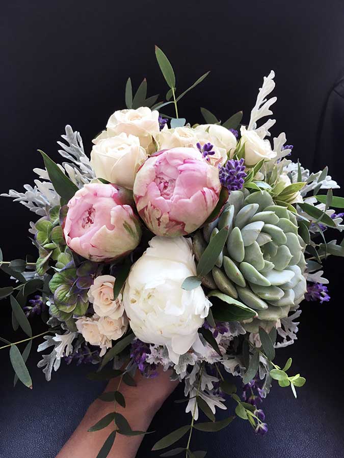 Hochzeitsflorist.de - Doreen Kraatz · Blumen begleiten Emotionen